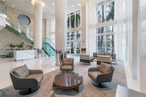 Condominio en venta en Miami, Florida, 1 dormitorio, 98.1 m2 № 2063042 - foto 18