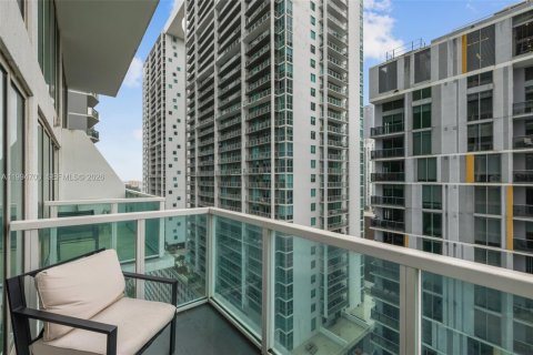 Condominio en venta en Miami, Florida, 1 dormitorio, 98.1 m2 № 2063042 - foto 10