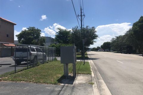 Propiedad comercial en venta en Miami, Florida № 2152939 - foto 6