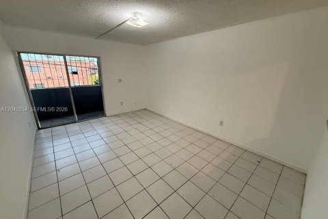 Copropriété à louer à Miami, Floride: 1 chambre, 56.39 m2 № 2184415 - photo 4