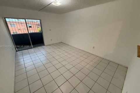 Copropriété à louer à Miami, Floride: 1 chambre, 56.39 m2 № 2184415 - photo 5