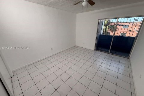 Copropriété à louer à Miami, Floride: 1 chambre, 56.39 m2 № 2184415 - photo 6
