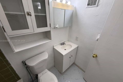 Copropriété à louer à Miami, Floride: 1 chambre, 56.39 m2 № 2184415 - photo 10