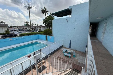 Copropriété à louer à Miami, Floride: 1 chambre, 56.39 m2 № 2184415 - photo 14