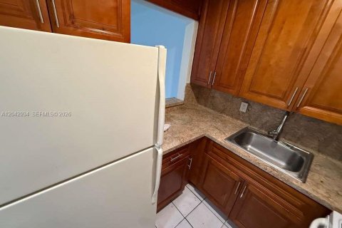 Condo à Miami, Floride, 1 chambre  № 2184415