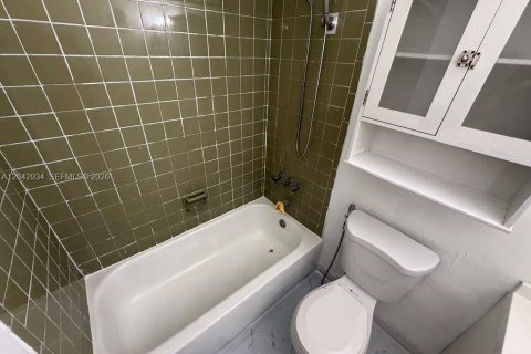 Copropriété à louer à Miami, Floride: 1 chambre, 56.39 m2 № 2184415 - photo 8