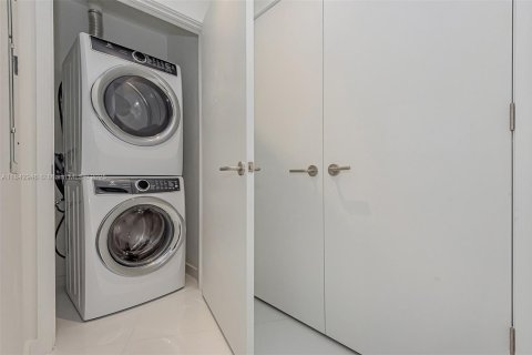 Copropriété à louer à Miami, Floride: 1 chambre № 1939923 - photo 14