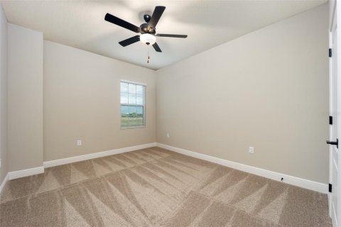 House in Kissimmee, Florida 5 bedrooms, 210.7 sq.m. № 1563792 - photo 6