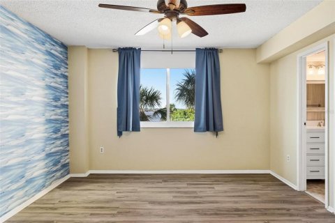 Condo in Daytona Beach, Florida, 2 bedrooms № 2119053 - photo 20