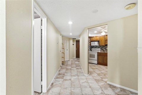 Condo in Daytona Beach, Florida, 2 bedrooms № 2119053 - photo 14