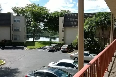 Condo à Tamarac, Floride, 2 chambres  № 2250416