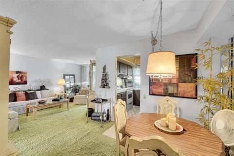 Copropriété à vendre à Tamarac, Floride: 2 chambres, 88.26 m2 № 2250416 - photo 5