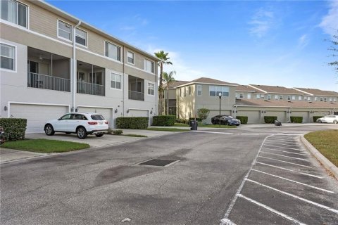 Townhouse in Tampa, Florida 3 bedrooms, 207.26 sq.m. № 1886977 - photo 24