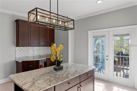 Townhouse in Tampa, Florida 3 bedrooms, 207.26 sq.m. № 1886977 - photo 10