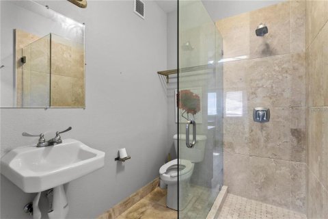 Townhouse in Tampa, Florida 3 bedrooms, 207.26 sq.m. № 1886977 - photo 19
