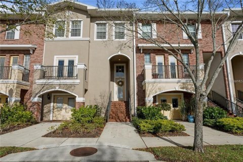 Townhouse in Tampa, Florida 3 bedrooms, 207.26 sq.m. № 1886977 - photo 1