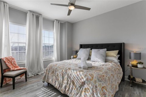 Townhouse in Tampa, Florida 3 bedrooms, 207.26 sq.m. № 1886977 - photo 18