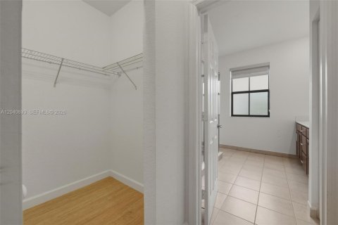 Adosado en venta en Fort Lauderdale, Florida, 3 dormitorios, 142.98 m2 № 2186142 - foto 26