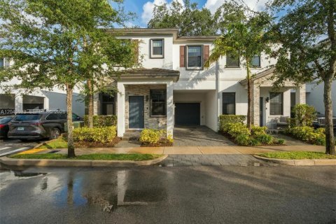 Adosado en Fort Lauderdale, Florida 3 dormitorios, 142.98 m2 № 2186142
