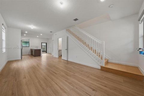 Adosado en venta en Fort Lauderdale, Florida, 3 dormitorios, 142.98 m2 № 2186142 - foto 7