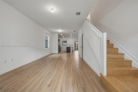 Adosado en venta en Fort Lauderdale, Florida, 3 dormitorios, 142.98 m2 № 2186142 - foto 8