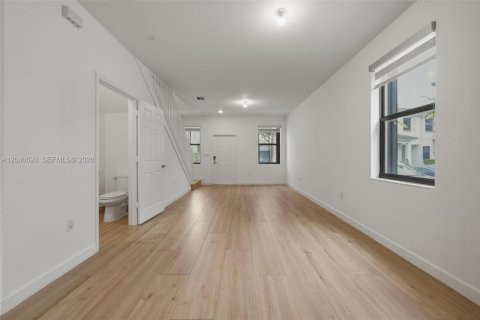 Adosado en venta en Fort Lauderdale, Florida, 3 dormitorios, 142.98 m2 № 2186142 - foto 13