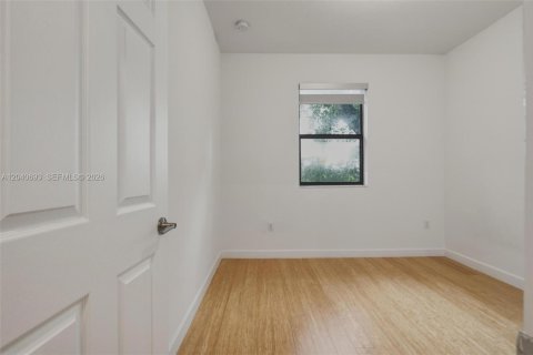 Adosado en venta en Fort Lauderdale, Florida, 3 dormitorios, 142.98 m2 № 2186142 - foto 23
