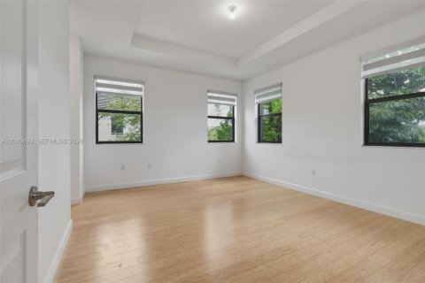 Adosado en venta en Fort Lauderdale, Florida, 3 dormitorios, 142.98 m2 № 2186142 - foto 16