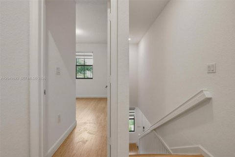 Adosado en venta en Fort Lauderdale, Florida, 3 dormitorios, 142.98 m2 № 2186142 - foto 21
