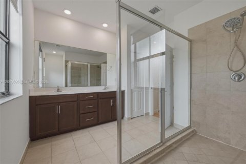 Adosado en venta en Fort Lauderdale, Florida, 3 dormitorios, 142.98 m2 № 2186142 - foto 19