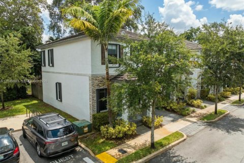 Adosado en venta en Fort Lauderdale, Florida, 3 dormitorios, 142.98 m2 № 2186142 - foto 2