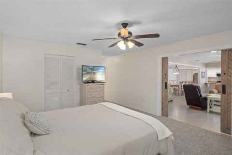 House in Spring Hill, Florida 2 bedrooms, 152.55 sq.m. № 2142813 - photo 20