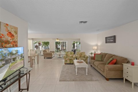 House in Spring Hill, Florida 2 bedrooms, 152.55 sq.m. № 2142813 - photo 8