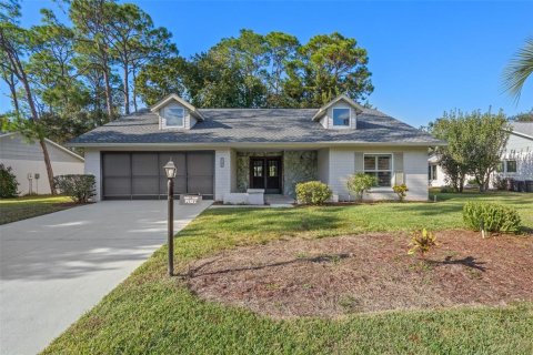 House in Spring Hill, Florida 2 bedrooms, 152.55 sq.m. № 2142813