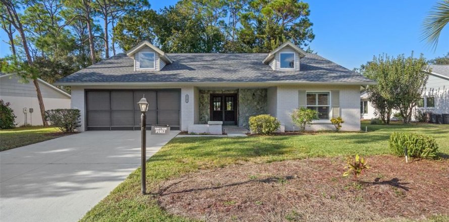 House in Spring Hill, Florida 2 bedrooms, 152.55 sq.m. № 2142813