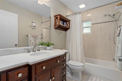 House in Spring Hill, Florida 2 bedrooms, 152.55 sq.m. № 2142813 - photo 23