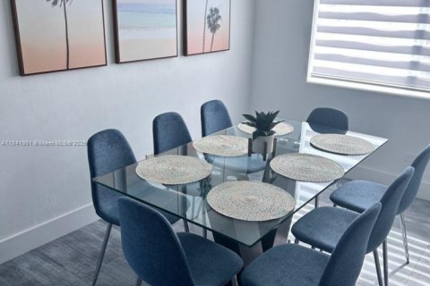Casa en venta en Pembroke Pines, Florida, 3 dormitorios, 123.56 m2 № 1839519 - foto 7