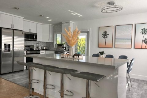 Casa en venta en Pembroke Pines, Florida, 3 dormitorios, 123.56 m2 № 1839519 - foto 5