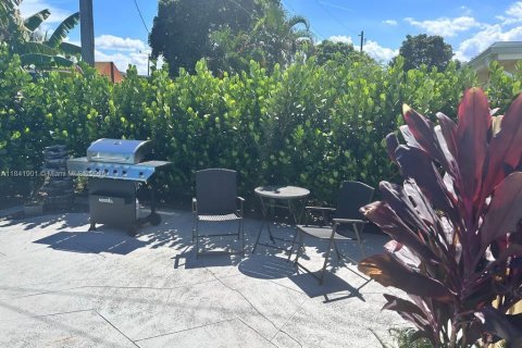 Casa en venta en Pembroke Pines, Florida, 3 dormitorios, 123.56 m2 № 1839519 - foto 23