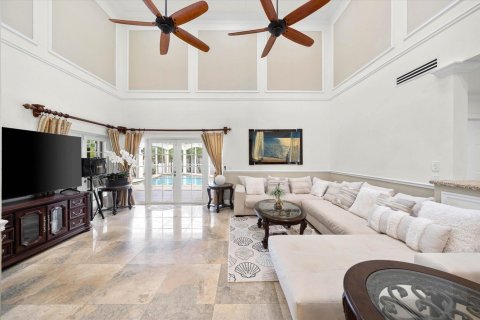 House in West Palm Beach, Florida 4 bedrooms, 306.21 sq.m. № 2187090 - photo 5