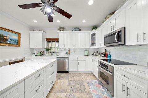 House in West Palm Beach, Florida 4 bedrooms, 306.21 sq.m. № 2187090 - photo 14