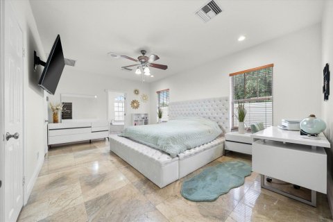 House in West Palm Beach, Florida 4 bedrooms, 306.21 sq.m. № 2187090 - photo 16