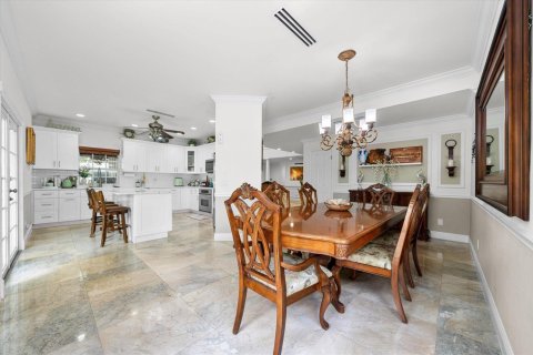 House in West Palm Beach, Florida 4 bedrooms, 306.21 sq.m. № 2187090 - photo 10