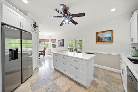 House in West Palm Beach, Florida 4 bedrooms, 306.21 sq.m. № 2187090 - photo 15