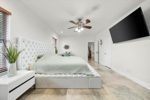 House in West Palm Beach, Florida 4 bedrooms, 306.21 sq.m. № 2187090 - photo 17