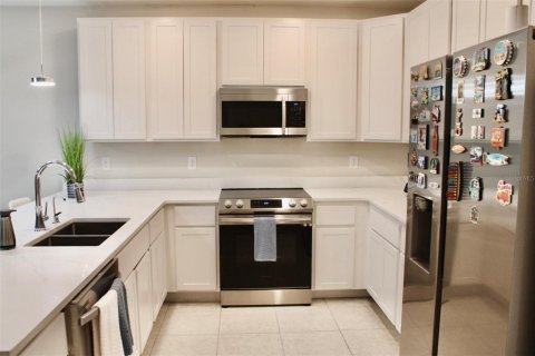 Adosado en venta en Kissimmee, Florida, 3 dormitorios, 163.04 m2 № 1899579 - foto 4