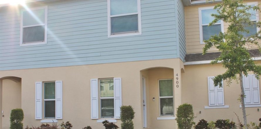Adosado en Kissimmee, Florida 3 dormitorios, 163.04 m2 № 1899579