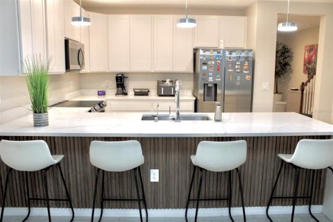 Adosado en venta en Kissimmee, Florida, 3 dormitorios, 163.04 m2 № 1899579 - foto 10