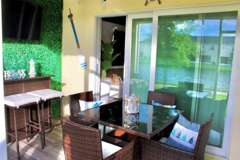 Adosado en venta en Kissimmee, Florida, 3 dormitorios, 163.04 m2 № 1899579 - foto 16
