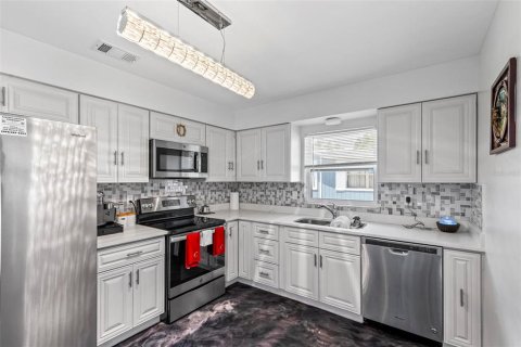 Купить виллу или дом в Палм-Кост, Флорида 3 комнаты, 124.12м2, № 1659847 - фото 18